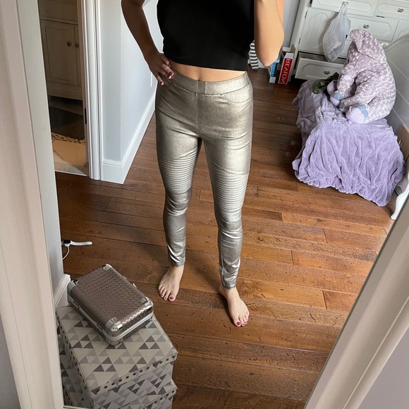 Metallic Ribbed Jeggings - Picture 3 of 3